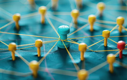 Symbolisches Netzwerk mit Stecknadeln und Fäden